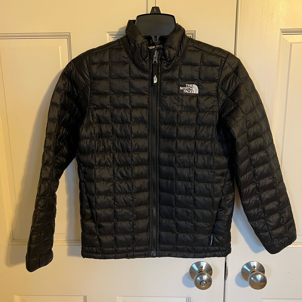 Boys North Face Thermoball Coat - LIKE NEW!